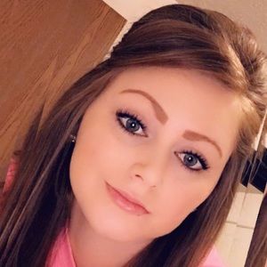 Meet your Posher, Desiree